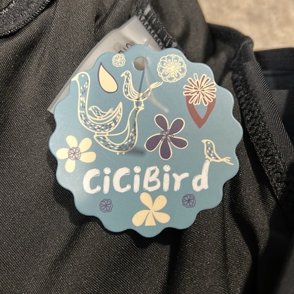 CiCiBird Women’s One Piece Bathing Suit Ruched Ruffle detail‎ at Bust size Small - Picture 5 of 9